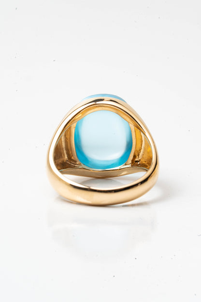 18k Yellow Gold Blue Topaz Cabochon Ring