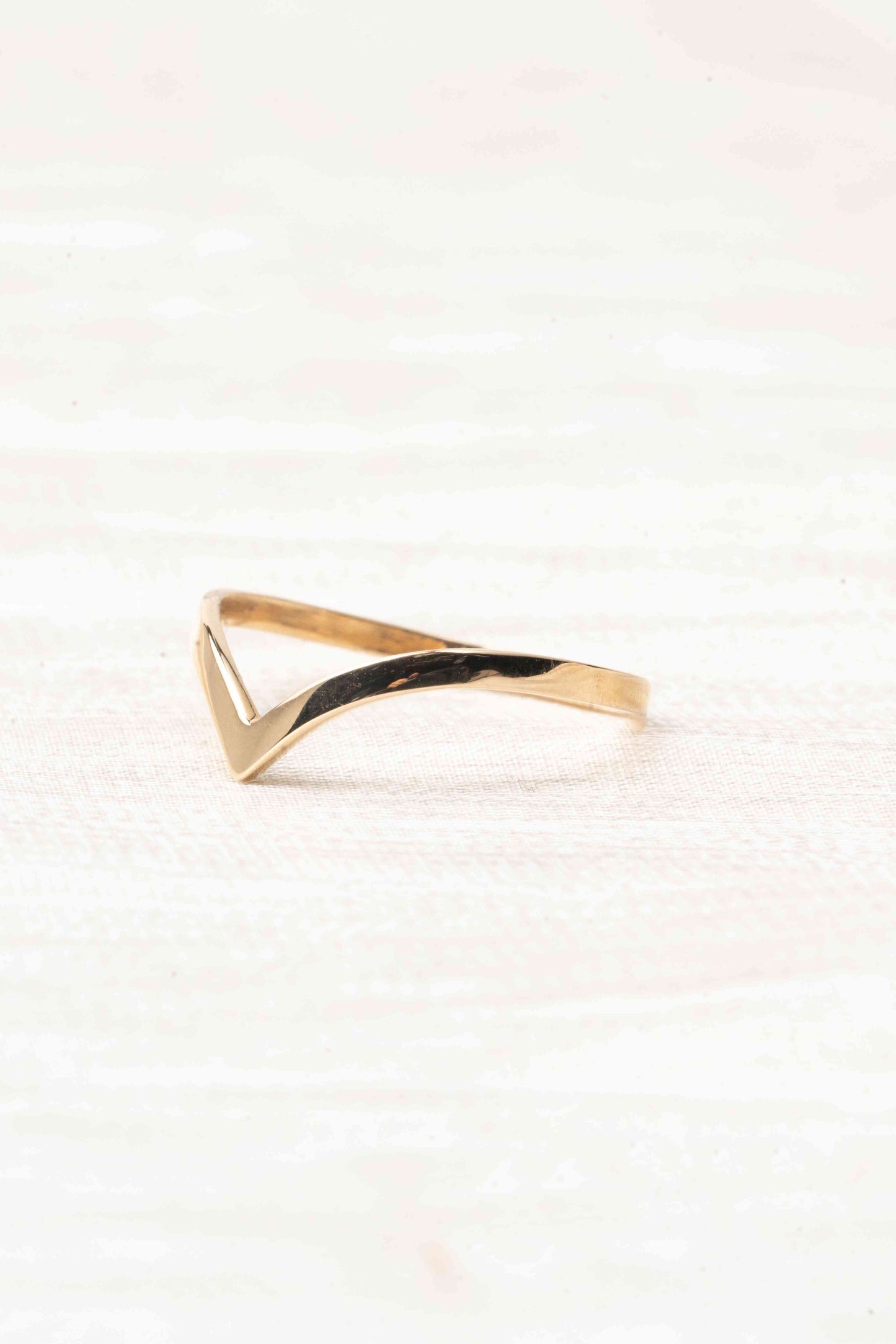 14k Yellow Gold Wing Tip Wave Stacking Ring