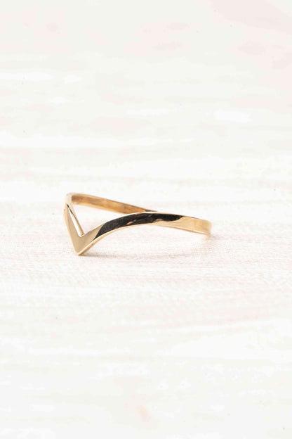 14k Yellow Gold Wing Tip Wave Stacking Ring