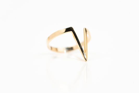 14k Yellow Gold Chevron V-Shape Minimalist Ring